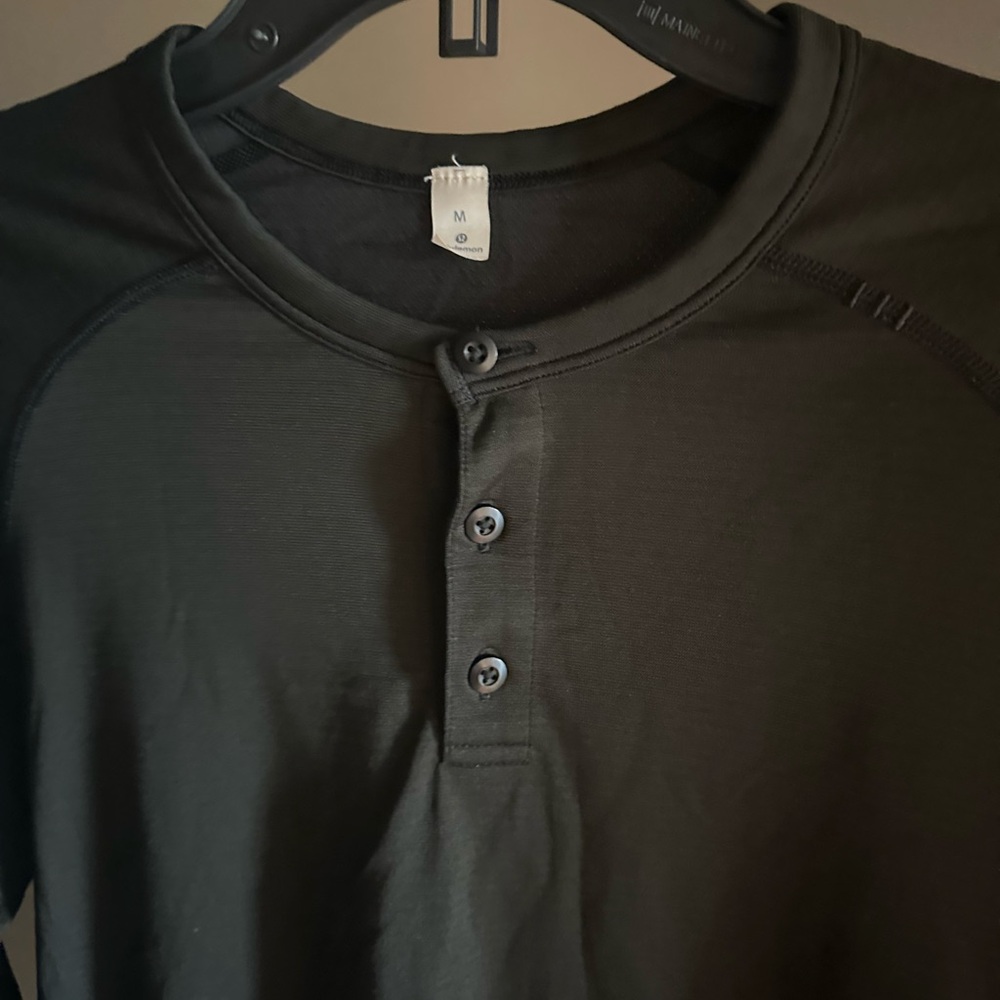 Lululemon Long Sleeve - Picture 3 of 4